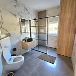 Vukovic Apartment Rab Town