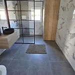 Vukovic Apartment Rab Town