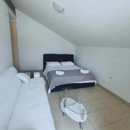 Apartment Vukovic Rab Town