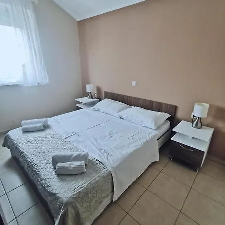 Vukovic Apartment Rab Town