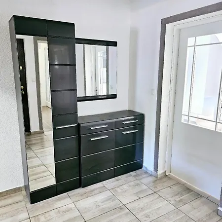 Vukovic Apartment Rab Town