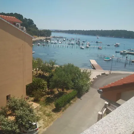 Vukovic Apartment Rab Town