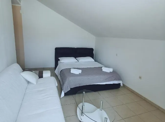 Apartment Vukovic Rab Town