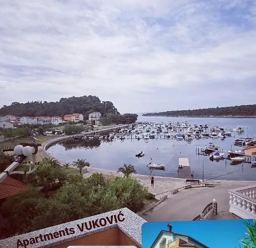 Vukovic Apartment Rab Town