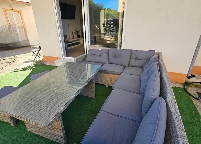 Vukovic Apartment Rab Town